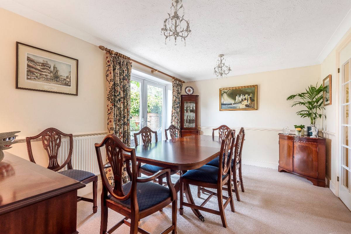 4 bed detached house for sale in Stone Close, Salisbury  - Property Image 9