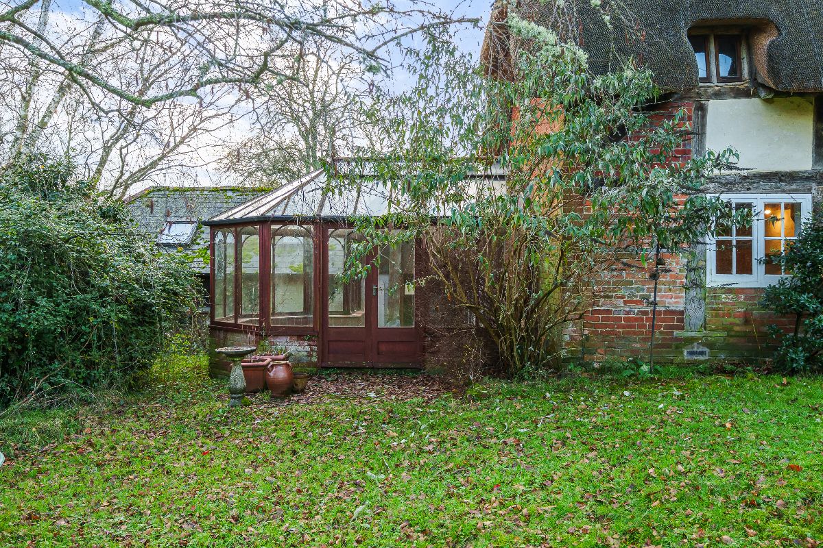 3 bed cottage for sale in Landford, Salisbury 26