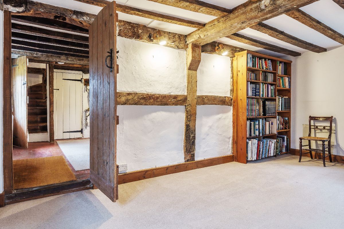 3 bed cottage for sale in Landford, Salisbury 11