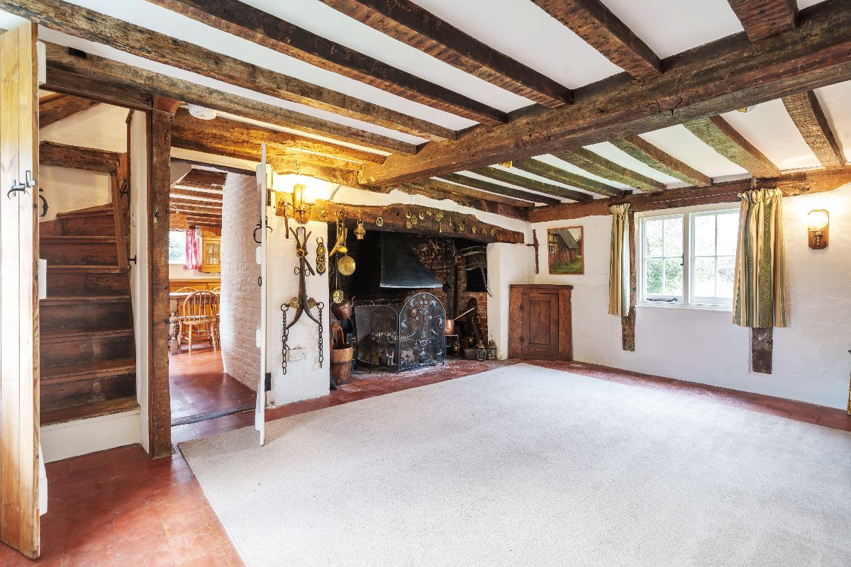 3 bed cottage for sale in Landford, Salisbury 2