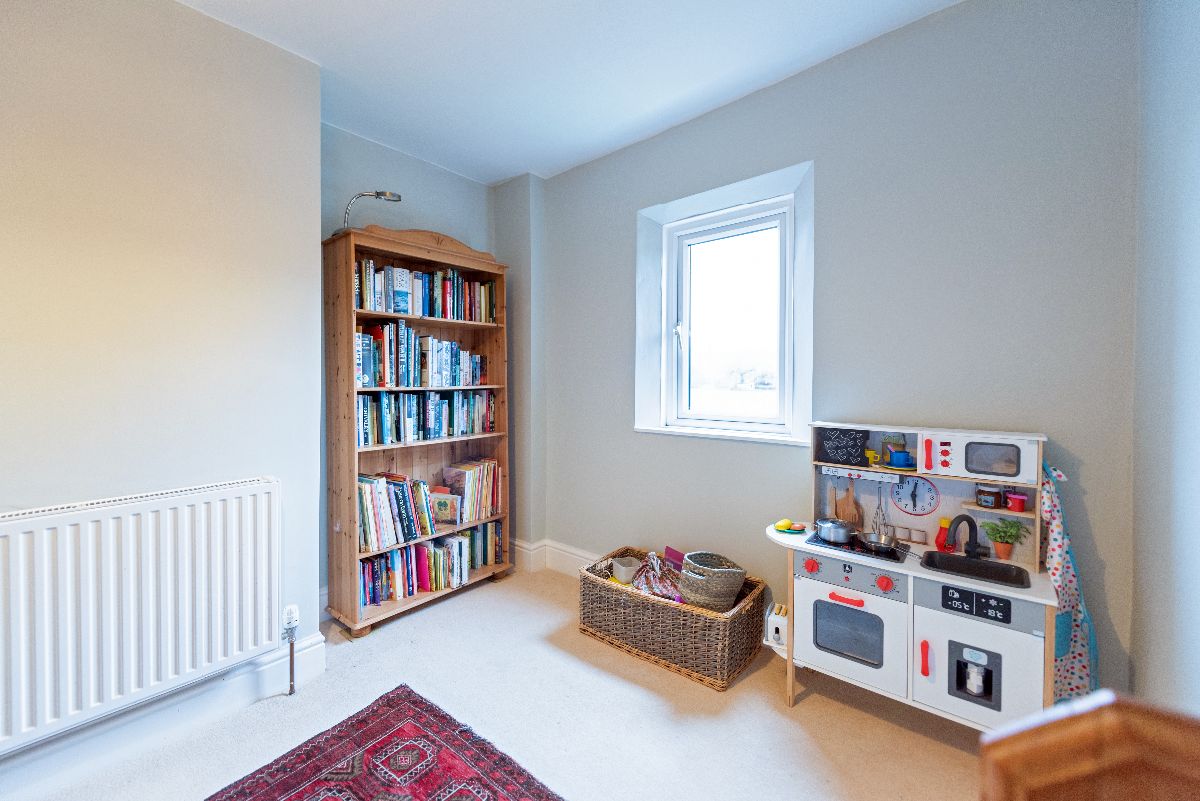 4 bed end of terrace house for sale in Court Street, Salisbury 12