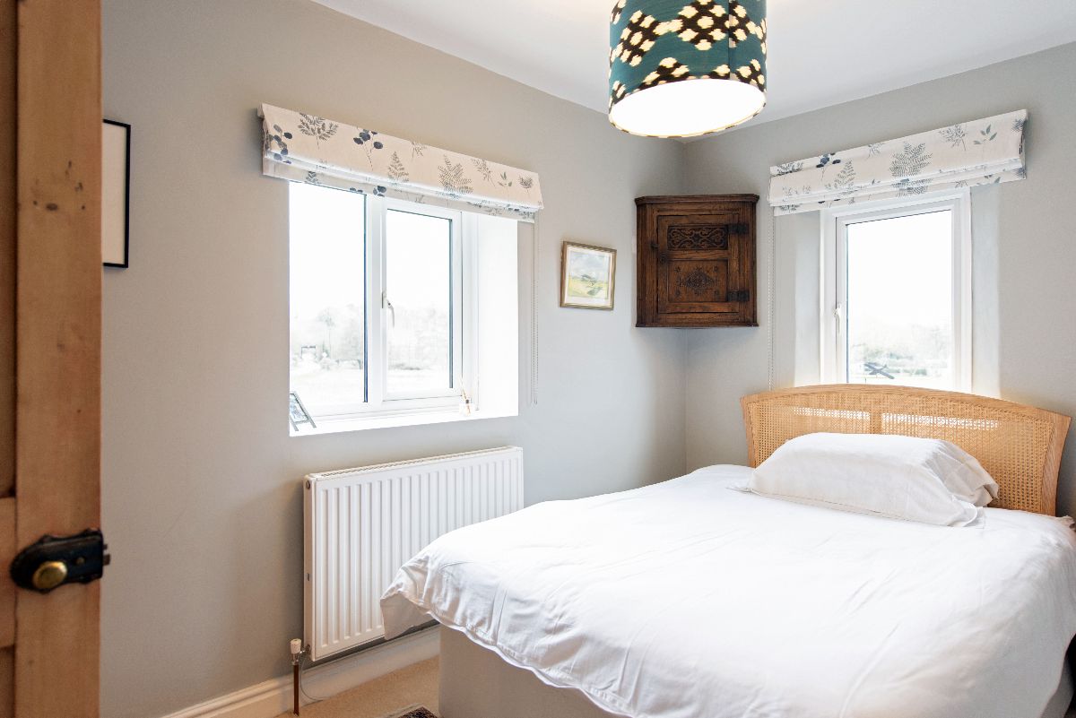 4 bed end of terrace house for sale in Court Street, Salisbury 11