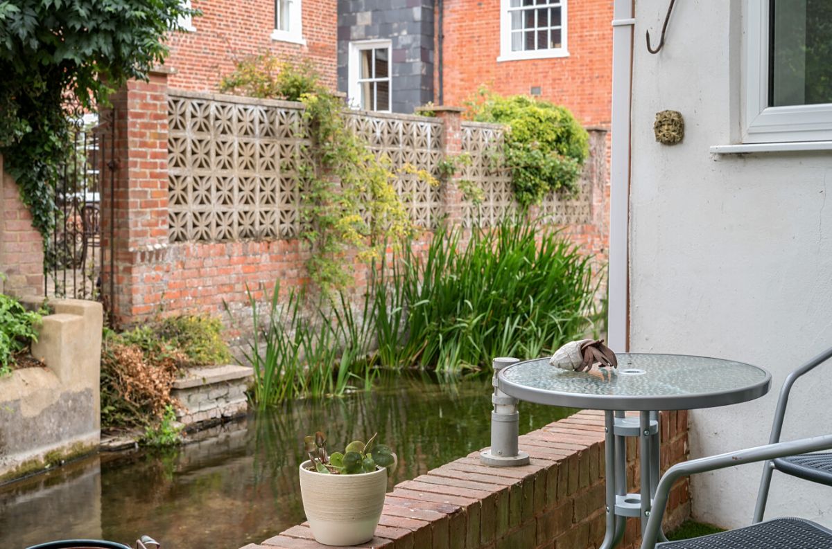2 bed character property for sale in Crow Lane, Salisbury  - Property Image 9