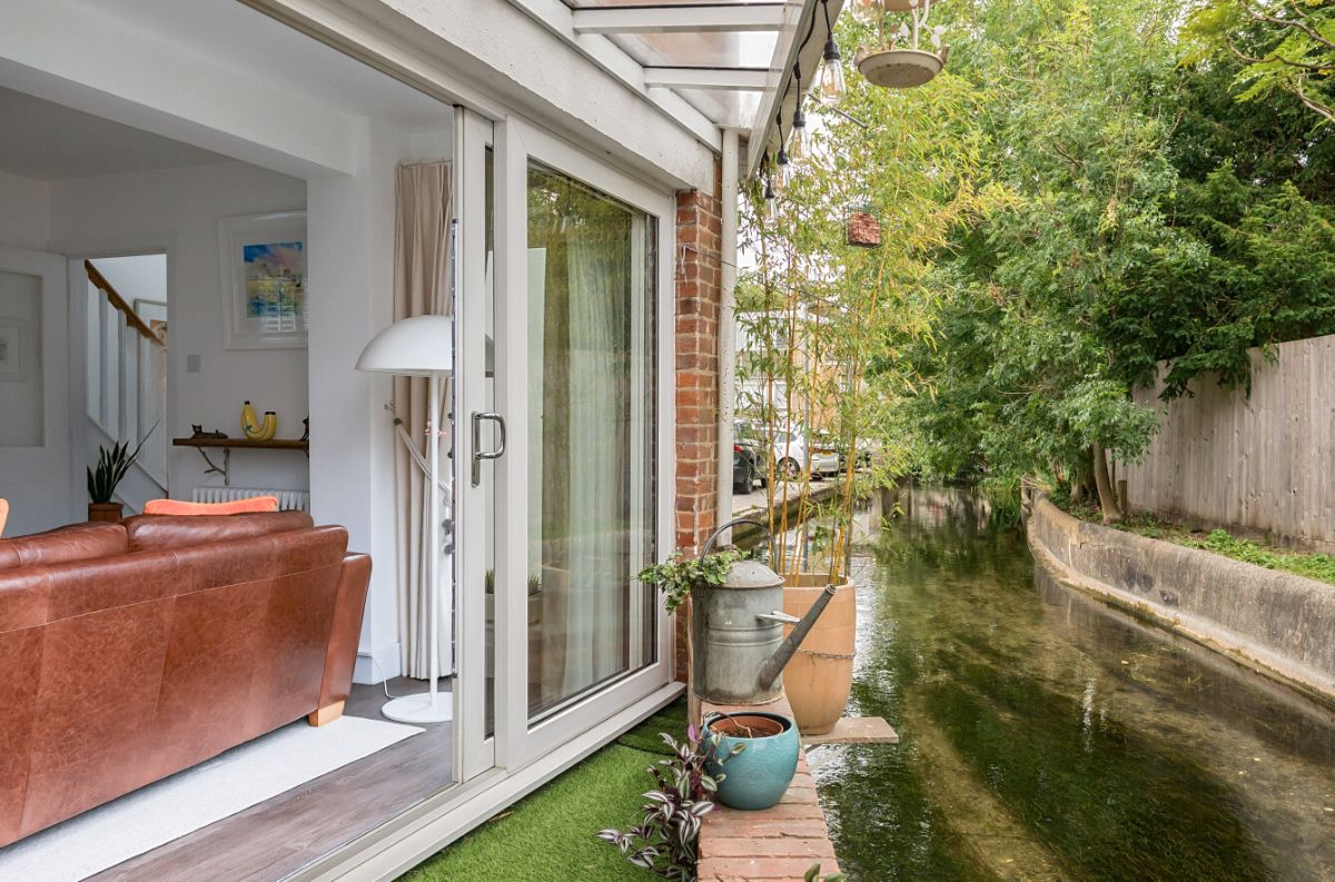 2 bed character property for sale in Crow Lane, Wilton 8