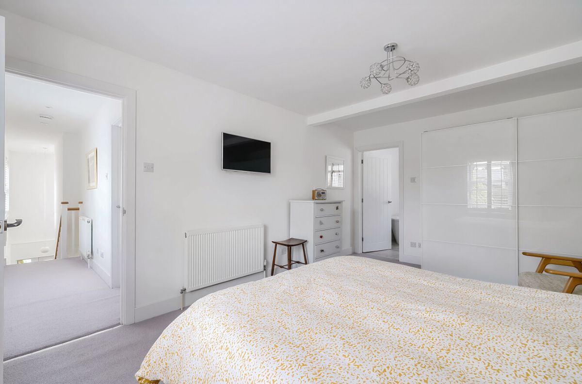 2 bed character property for sale in Crow Lane, Wilton 14