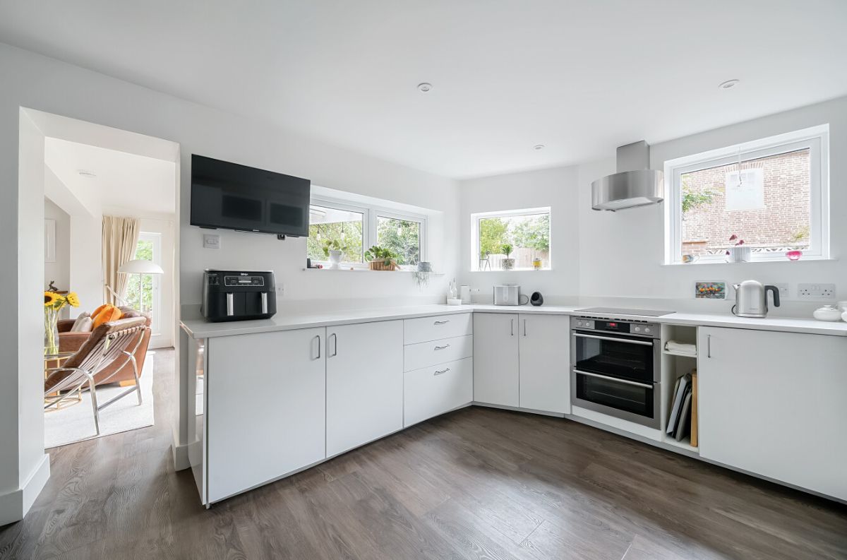 2 bed character property for sale in Crow Lane, Wilton 10