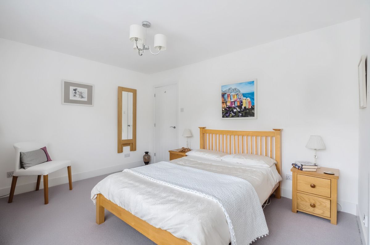 2 bed character property for sale in Crow Lane, Salisbury  - Property Image 24
