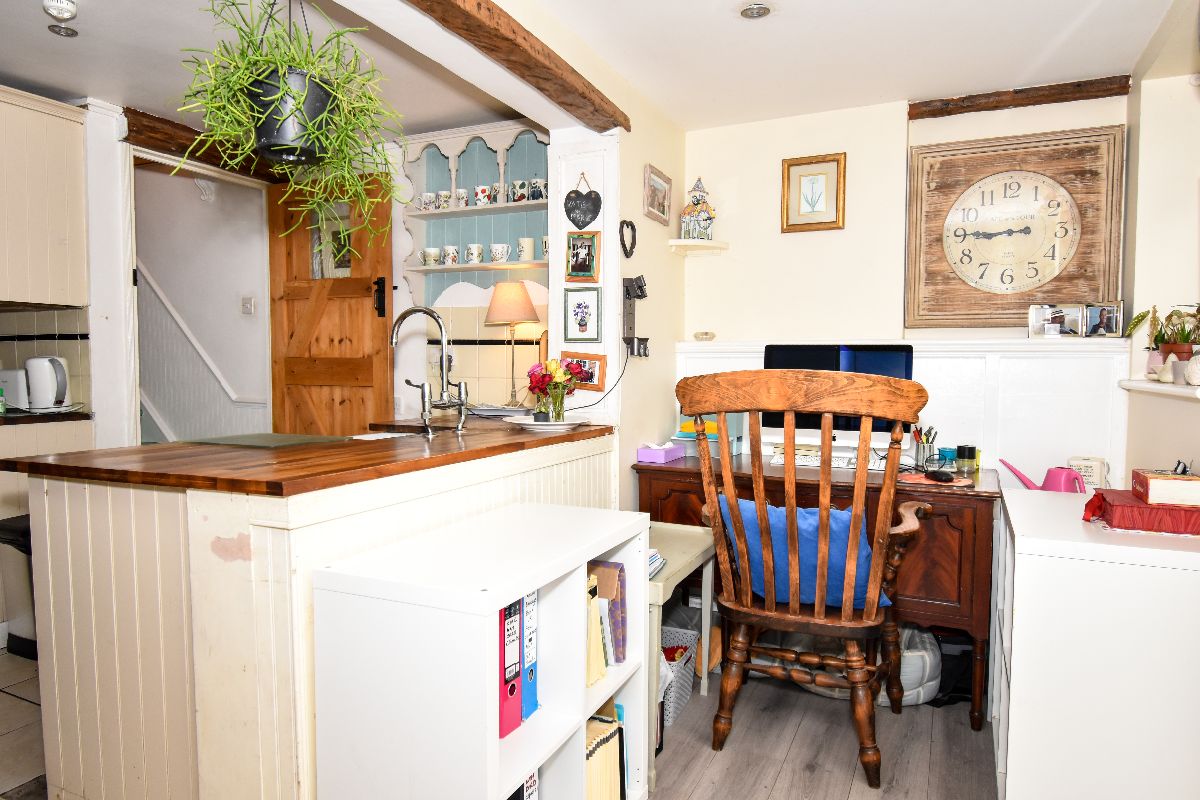 3 bed terraced house for sale in North Street, Salisbury 11