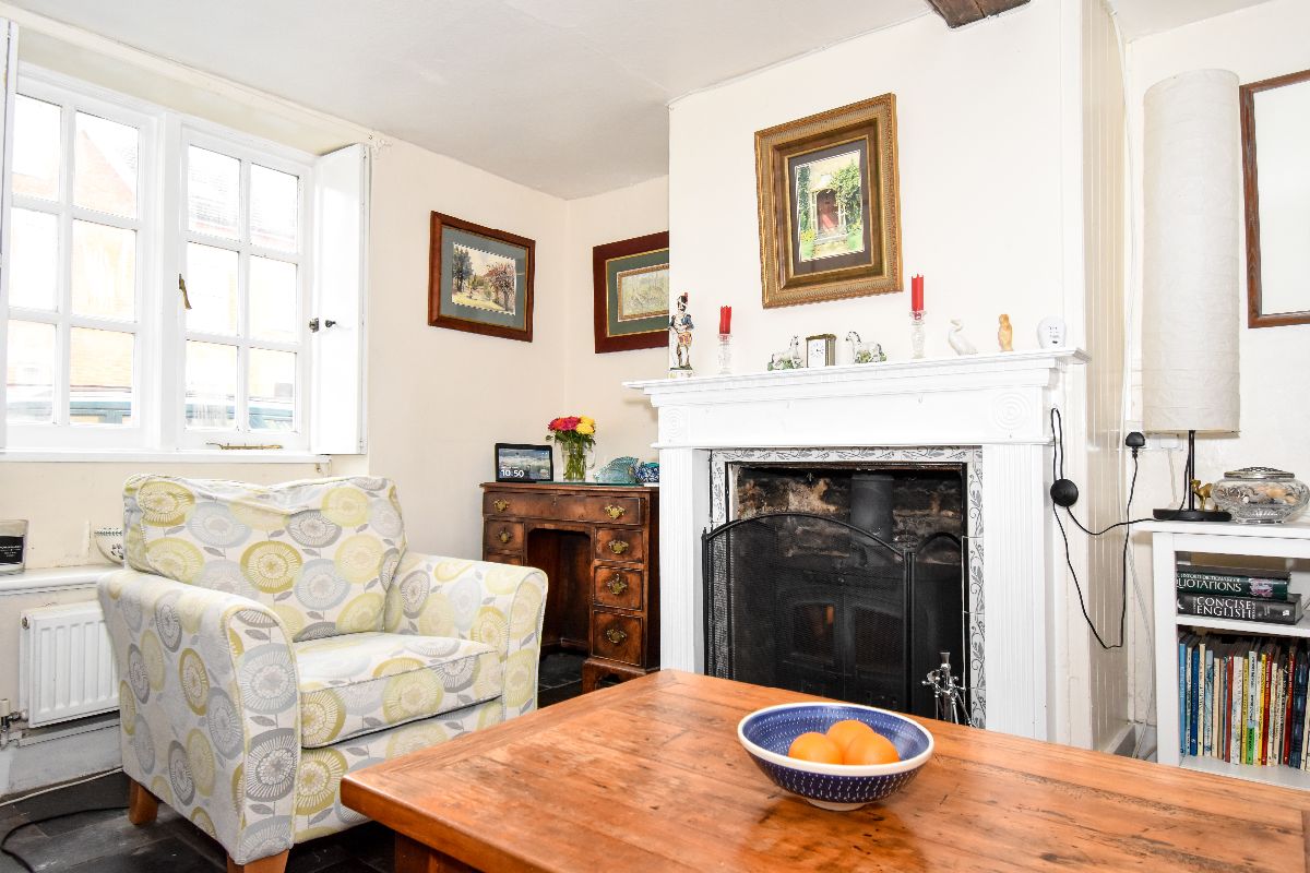 3 bed terraced house for sale in North Street, Salisbury 1
