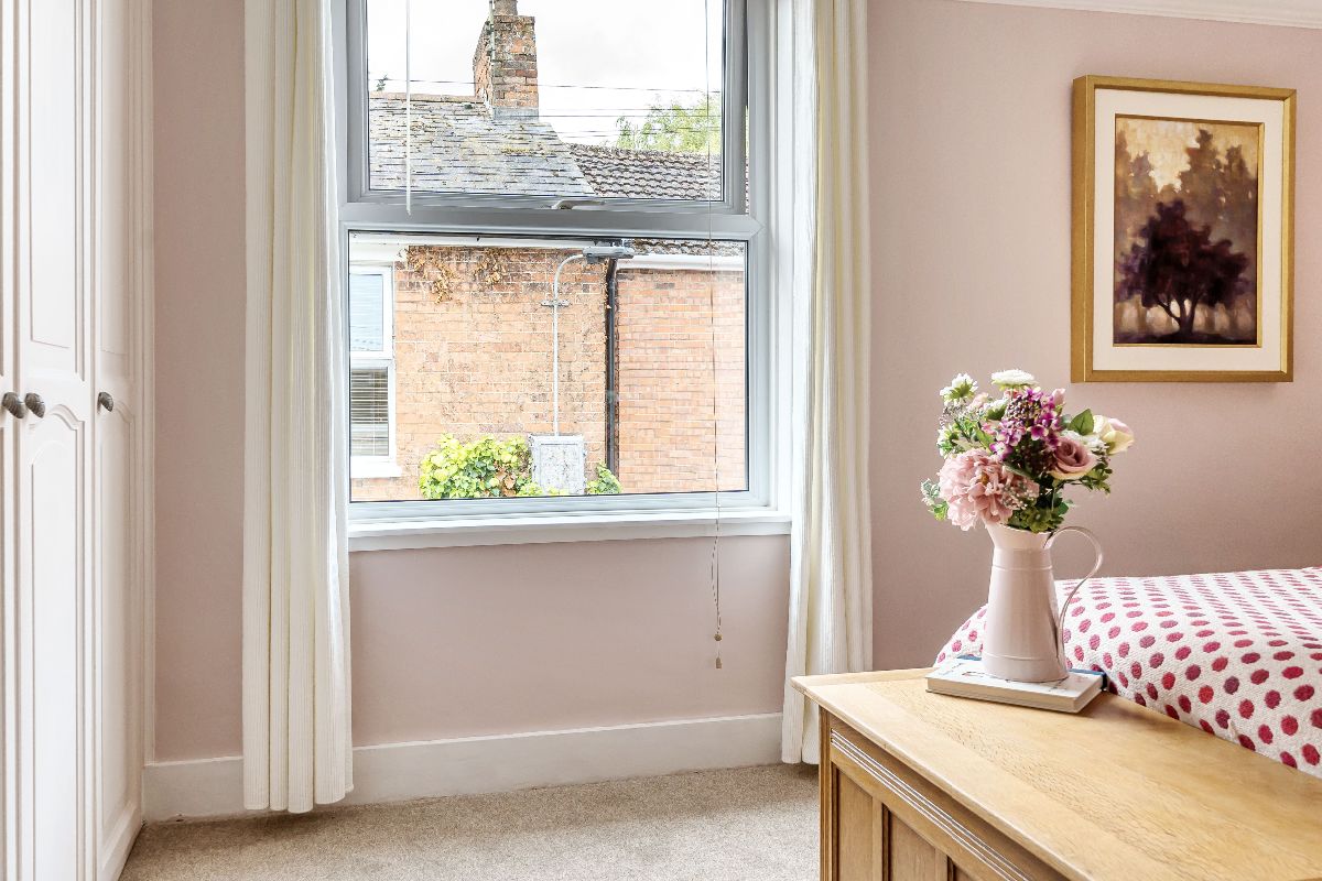 2 bed end of terrace house for sale in Riverside, Salisbury 8