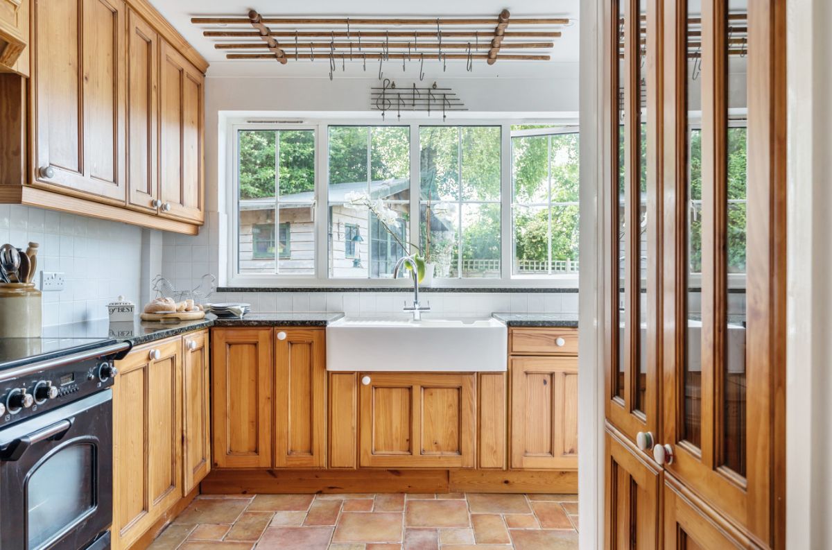 5 bed detached house for sale in Merrifield Road, Salisbury 3