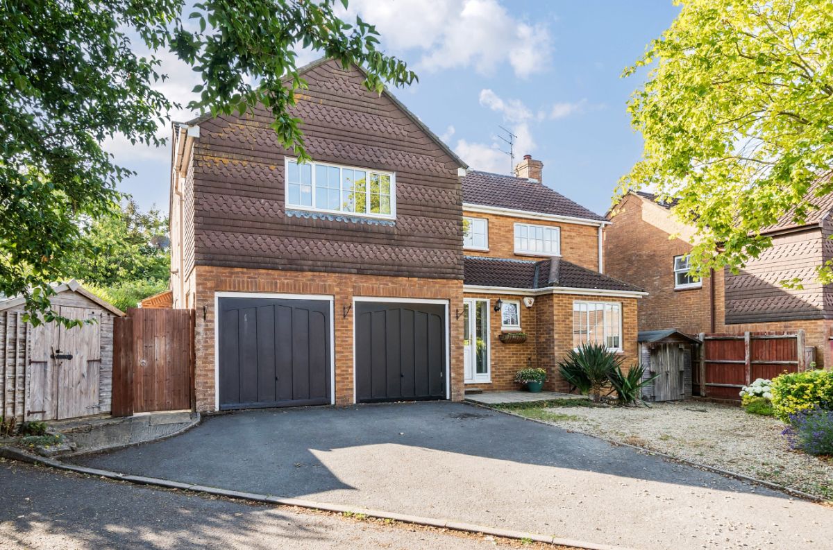 5 bed detached house for sale in Merrifield Road, Salisbury 25