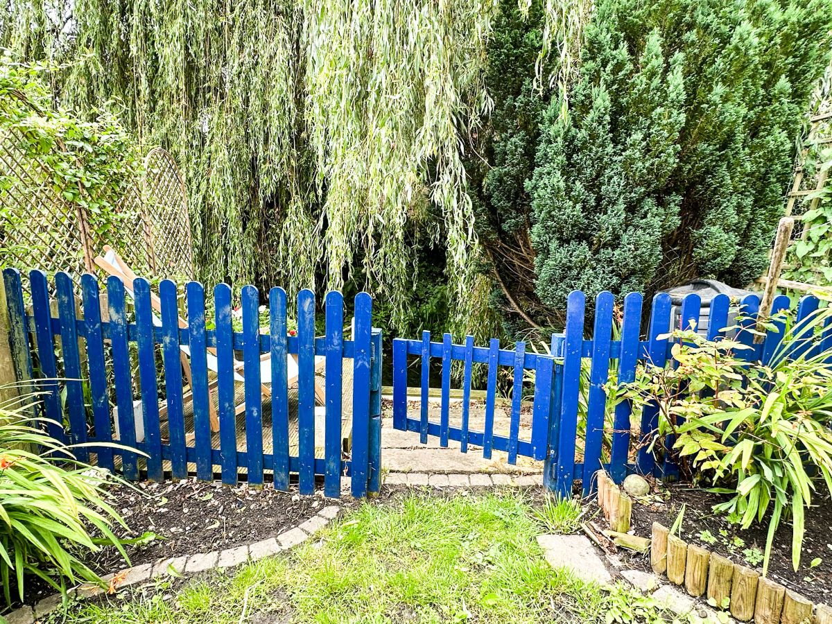 2 bed terraced house for sale in Riverside, Salisbury 10