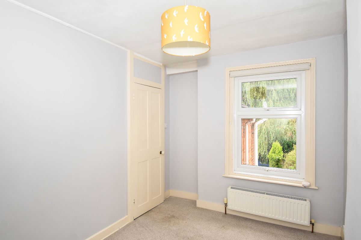 2 bed terraced house for sale in Riverside, Salisbury 8