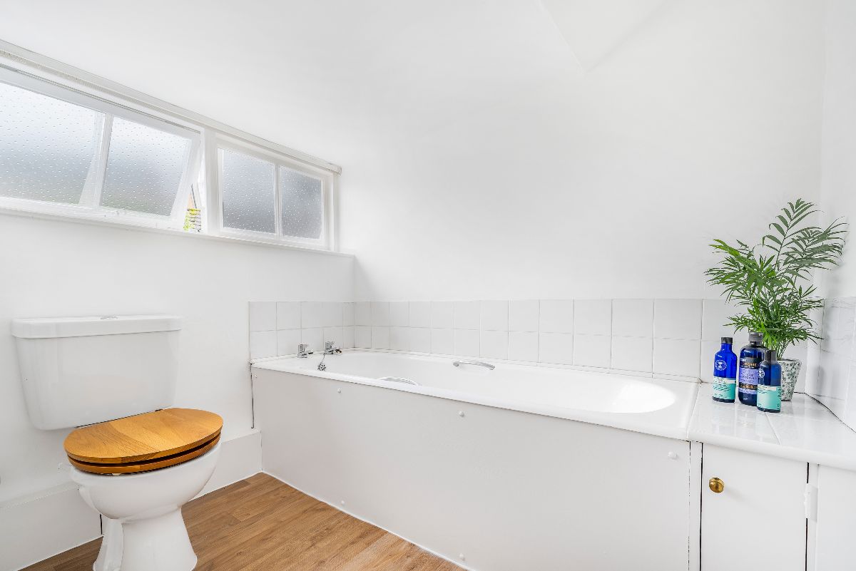 2 bed character property for sale in Harnham Road, Salisbury 9