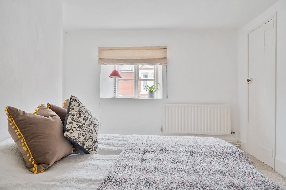 2 bed character property for sale in Harnham Road, Salisbury 7