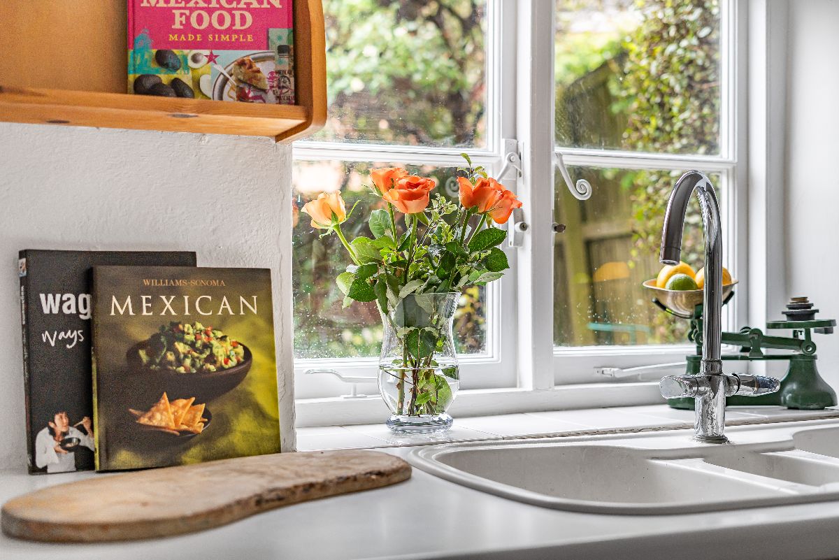 2 bed character property for sale in Harnham Road, Salisbury 3