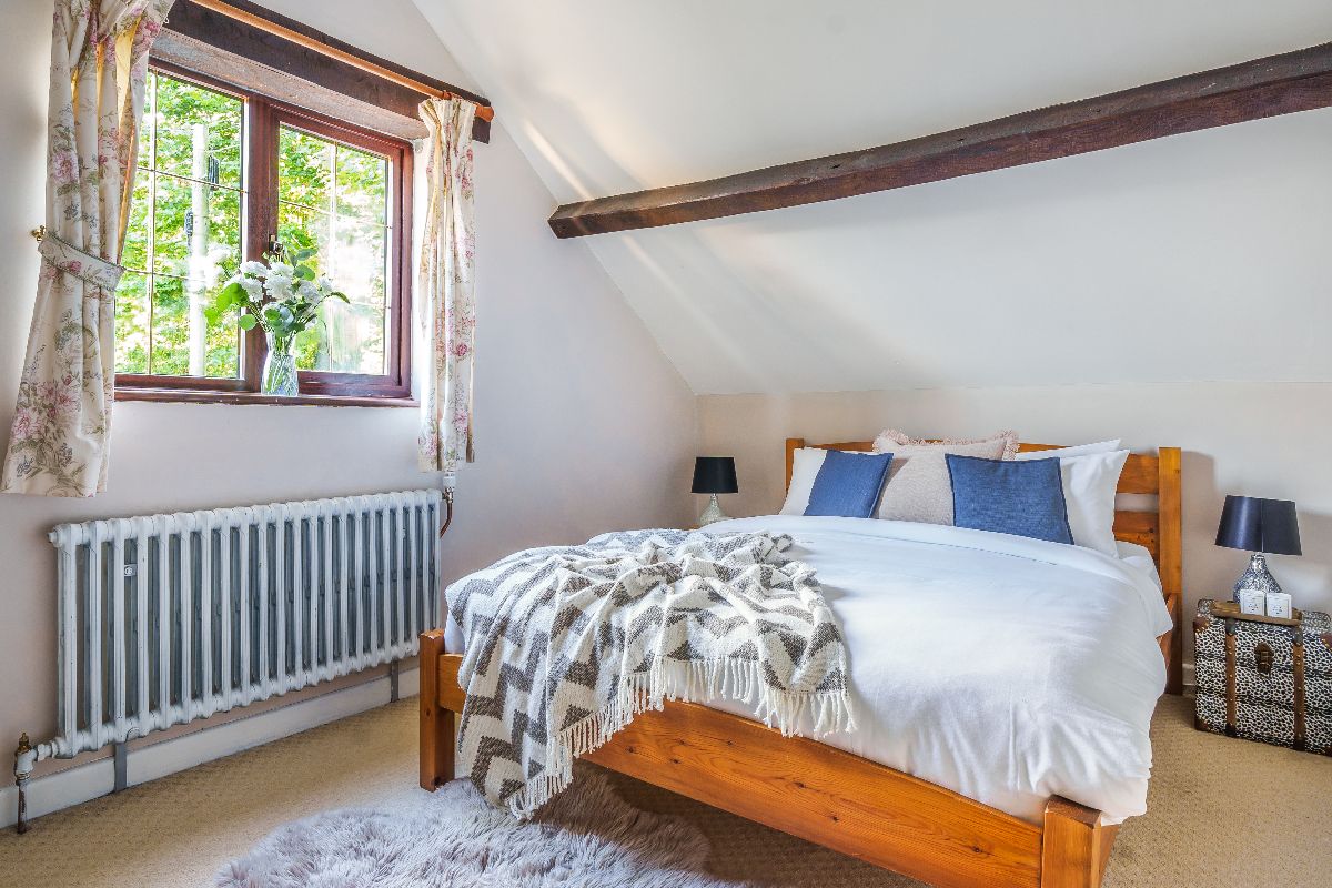 5 bed detached house for sale in Heytesbury, Warminster 4