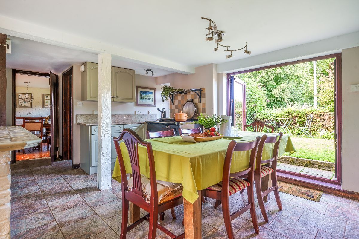 5 bed detached house for sale in Heytesbury, Warminster 11