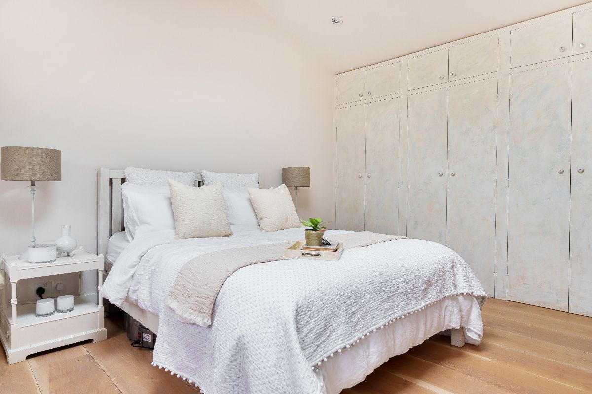 2 bed character property for sale in Garden Cottages, Salisbury 15