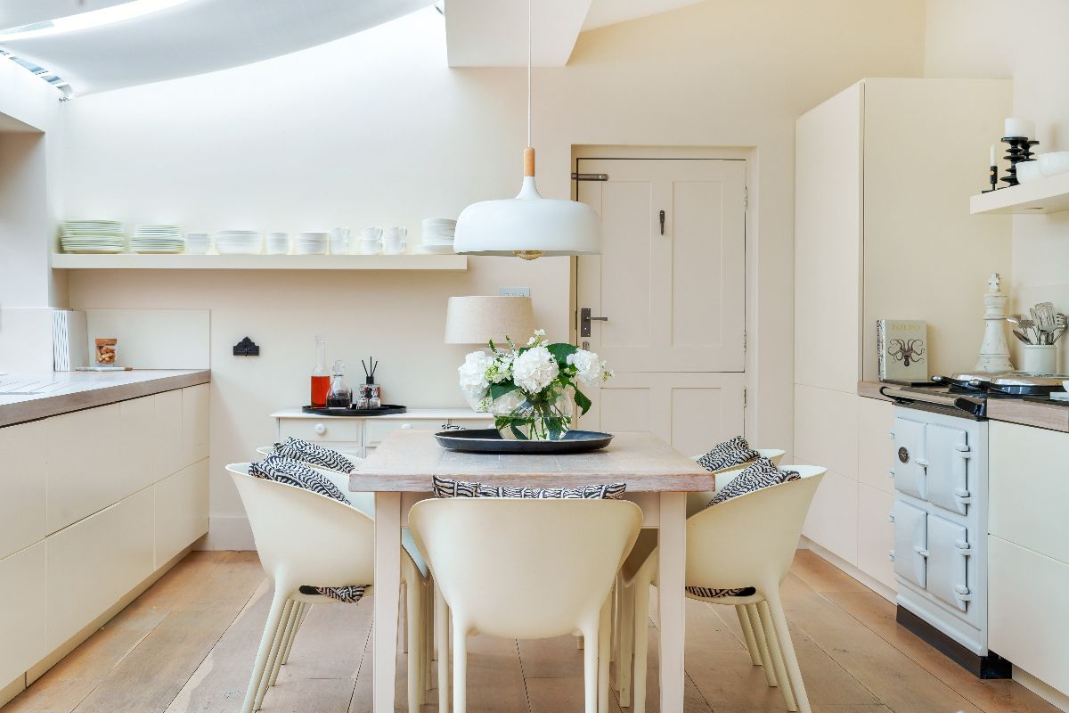 2 bed character property for sale in Garden Cottages, Salisbury 10