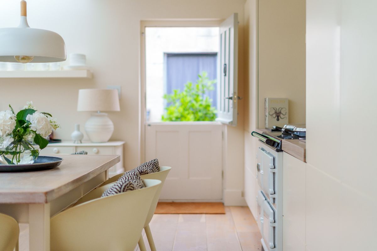 2 bed character property for sale in Garden Cottages, Salisbury 7