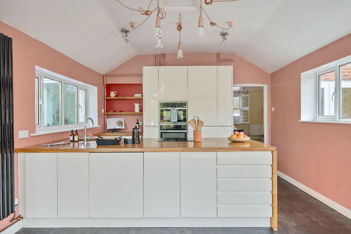 5 bed end of terrace house for sale in North Street, Salisbury  - Property Image 3