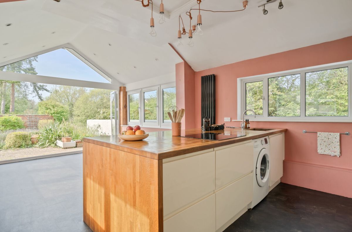 5 bed end of terrace house for sale in North Street, Salisbury 3