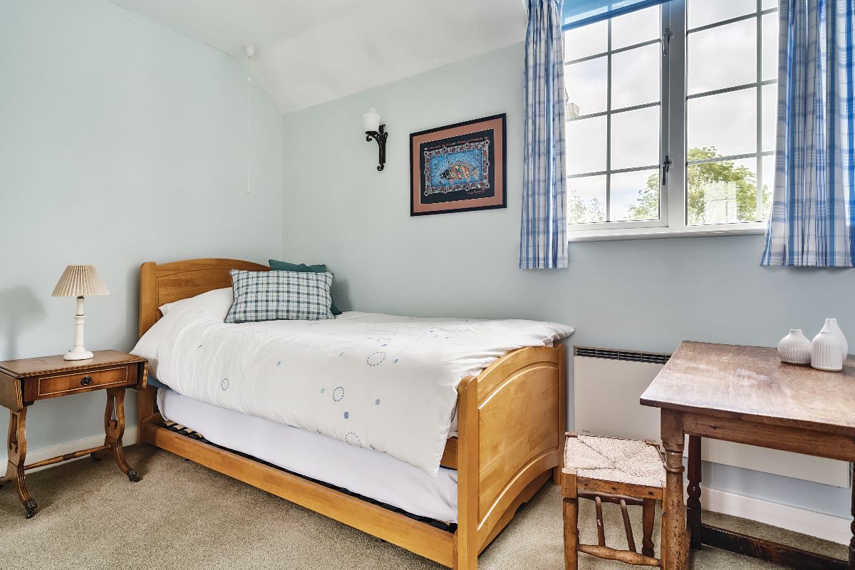 3 bed detached house for sale in Homington, Salisbury 9