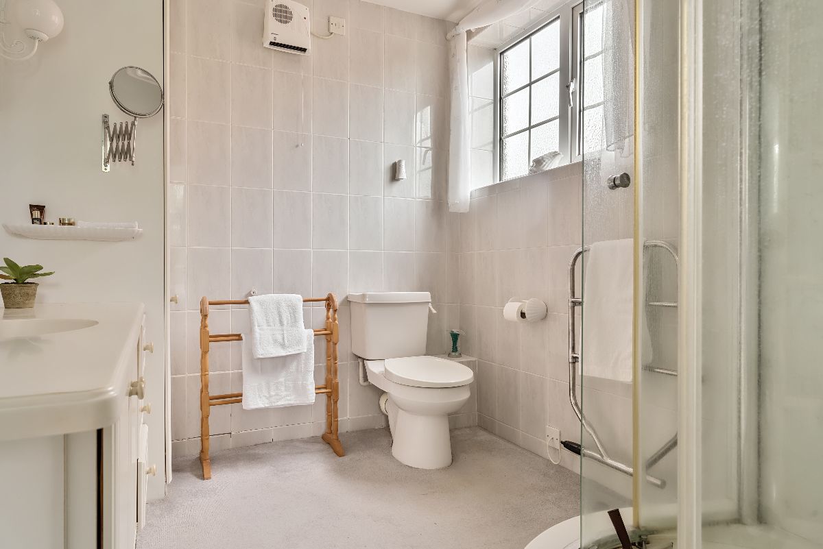 3 bed detached house for sale in Homington, Salisbury 8