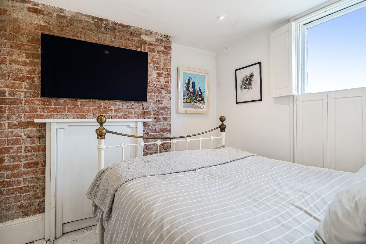 3 bed character property for sale in West Street, Salisbury 9