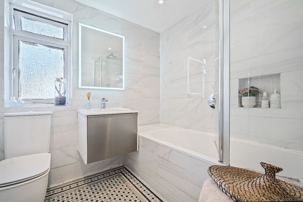 3 bed character property for sale in West Street, Salisbury 5