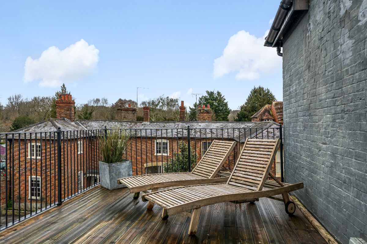 3 bed character property for sale in West Street, Salisbury 10