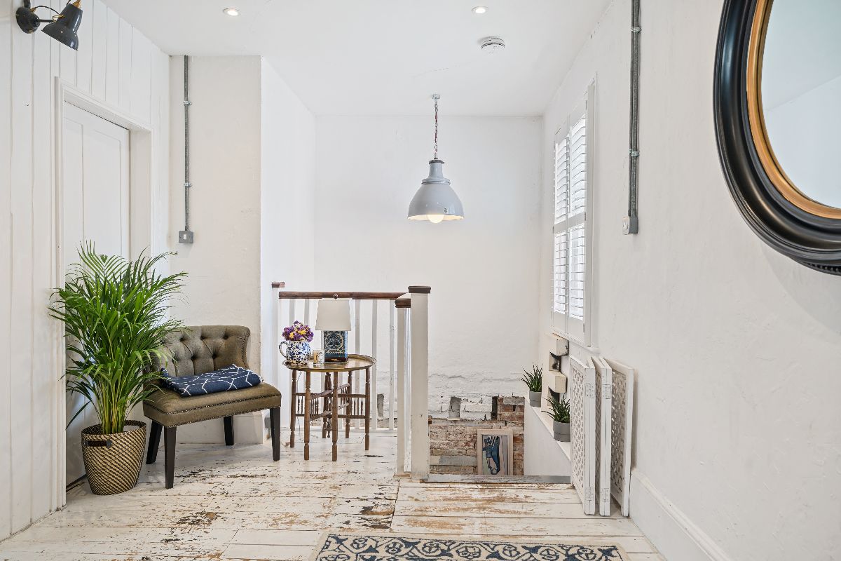 3 bed character property for sale in West Street, Salisbury - Property Image 1