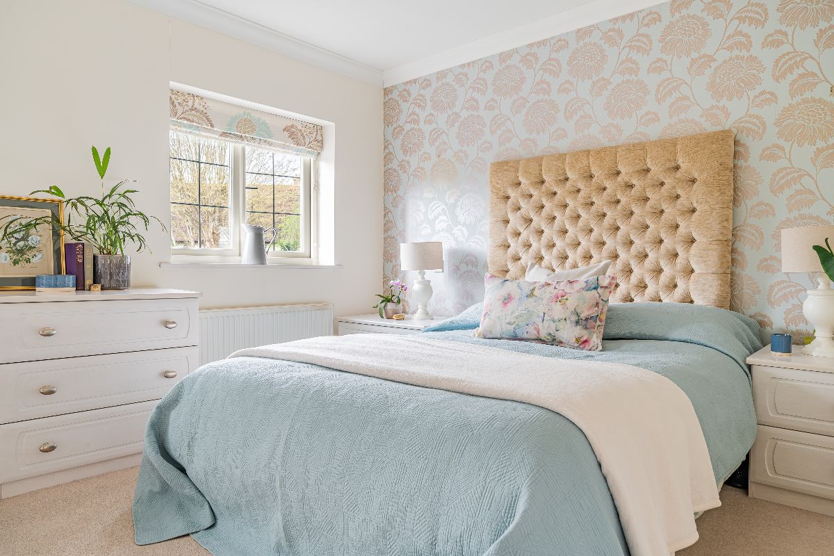 3 bed end of terrace house for sale in Florence Mews, Salisbury 4