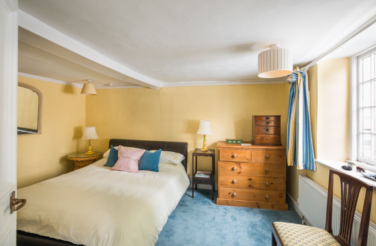 5 bed character property for sale in The Clock House 19