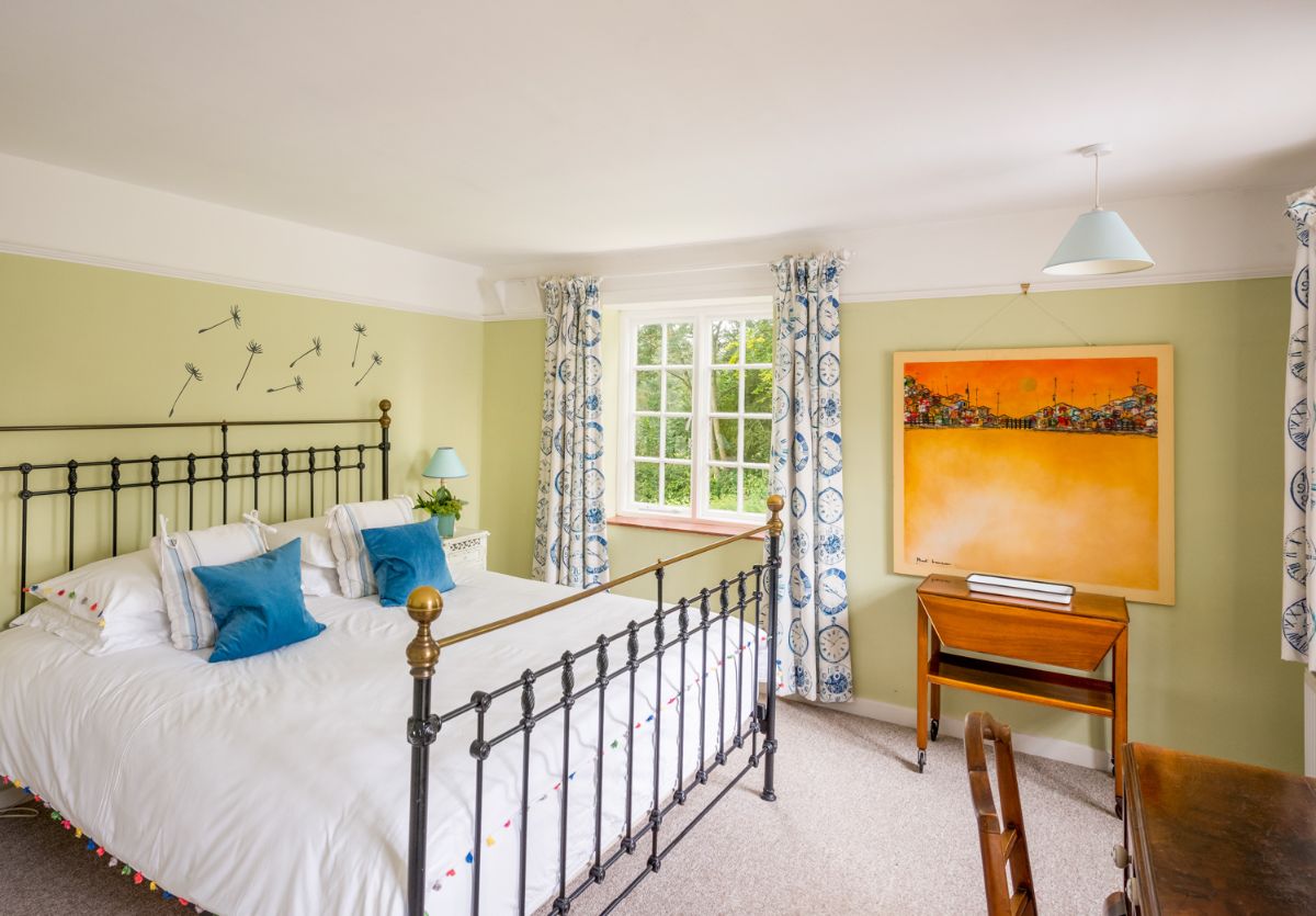 5 bed character property for sale in The Clock House 23