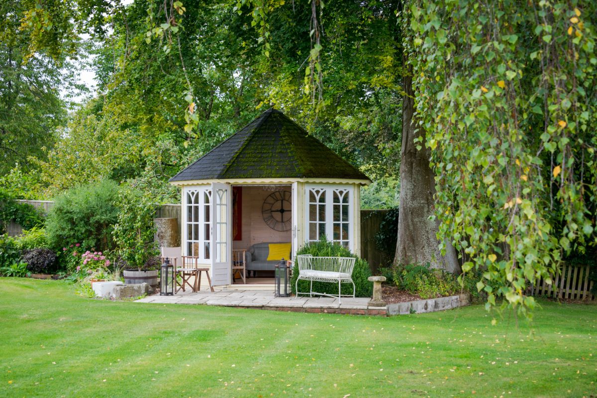 5 bed character property for sale in The Clock House 28