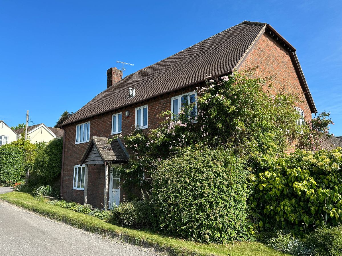 4 bed detached house for sale in Coombe Bissett, Salisbury  - Property Image 7