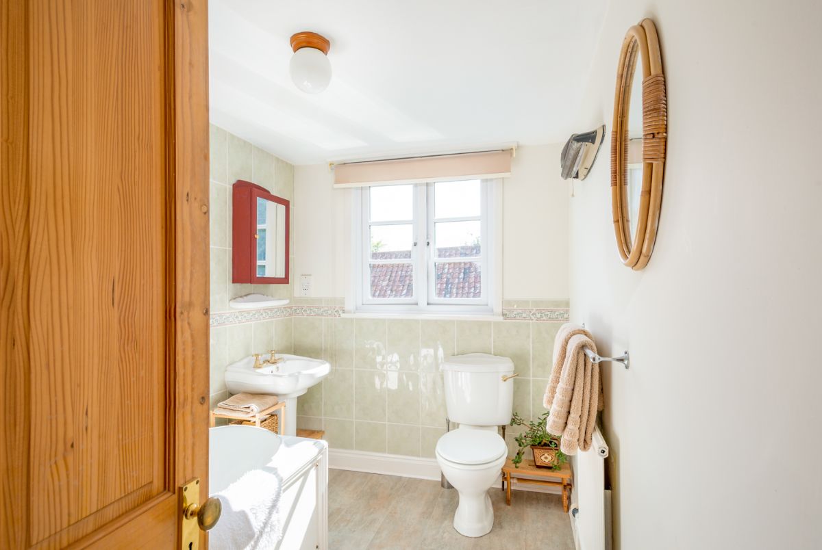 4 bed detached house for sale in Crockerton, Warminster 9