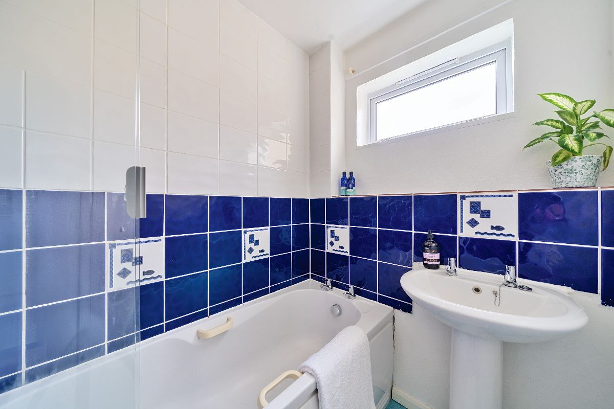 3 bed flat for sale in Randalls Croft Road, Salisbury  - Property Image 7