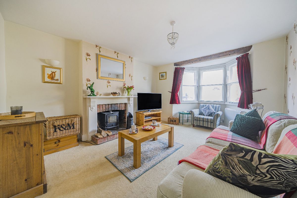 3 bed semi-detached house for sale in High Street, Warminster  - Property Image 2