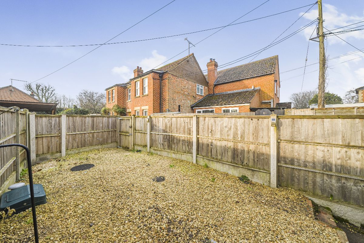 3 bed semi-detached house for sale in High Street, Warminster  - Property Image 9