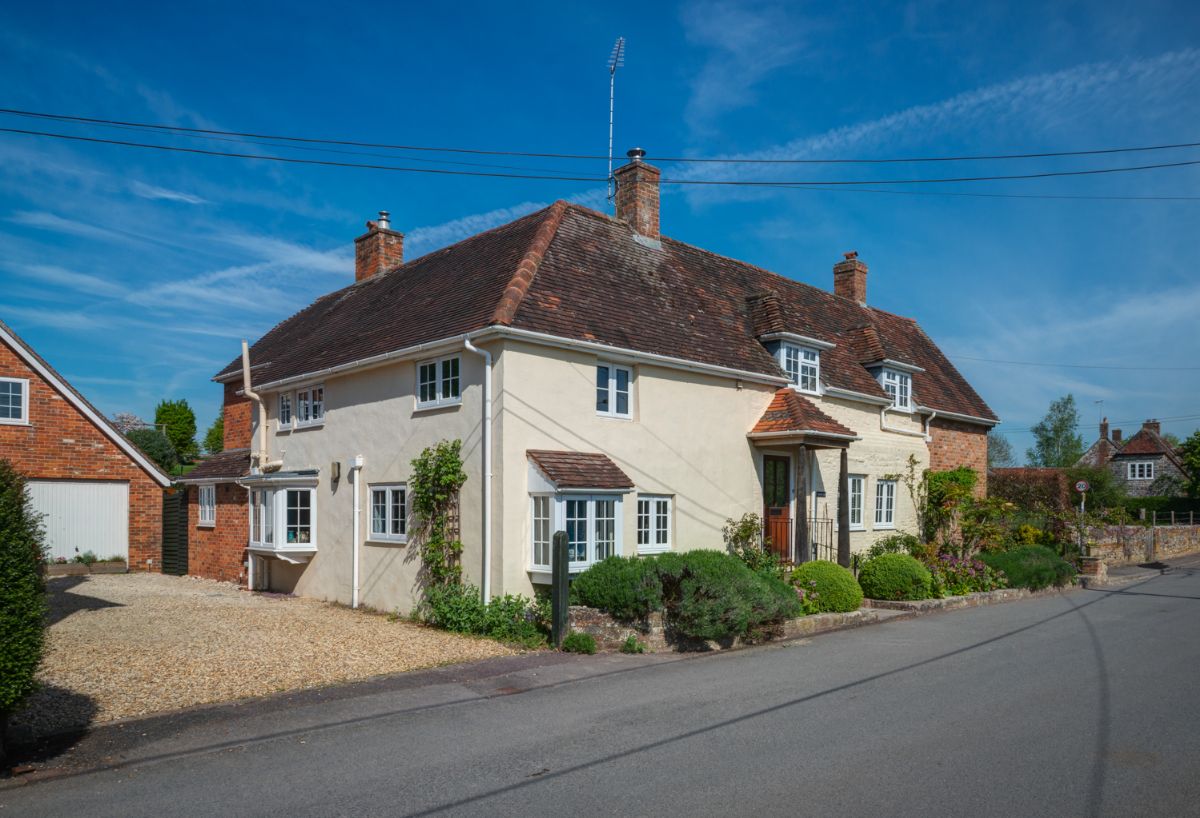 5 bed character property for sale in Great Wishford, Salisbury, SP2