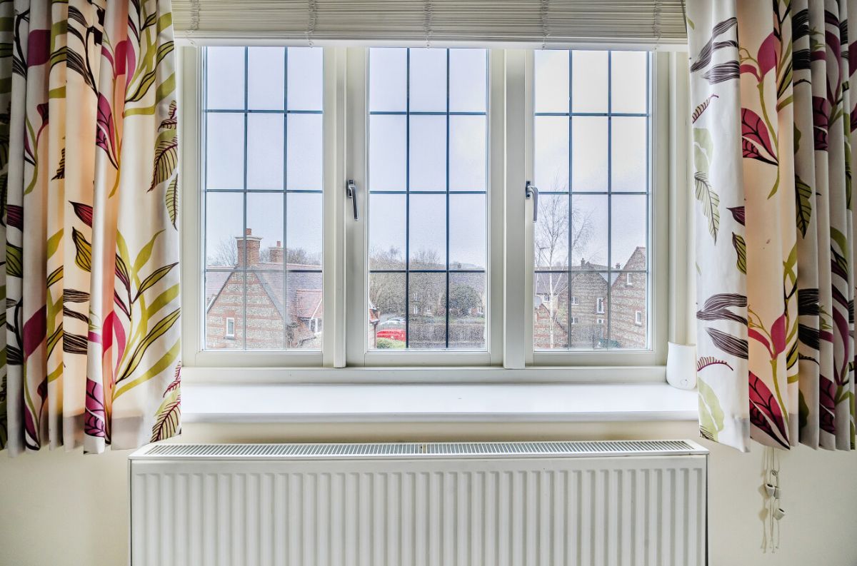 2 bed flat for sale in Florence Court, Salisbury 2