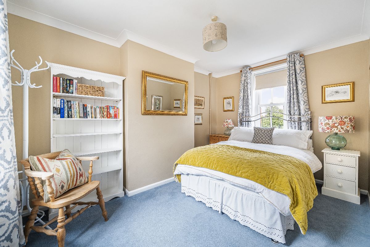 2 bed house for sale in North Street, Salisbury  - Property Image 5