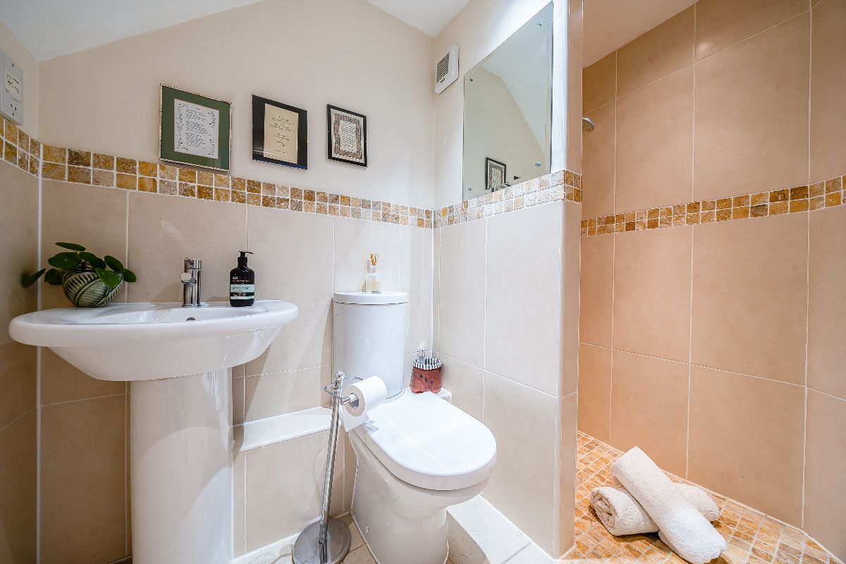 3 bed house for sale in Florence Mews, Salisbury 7