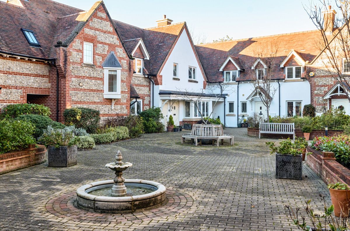 3 bed house for sale in Florence Mews, Salisbury  - Property Image 16