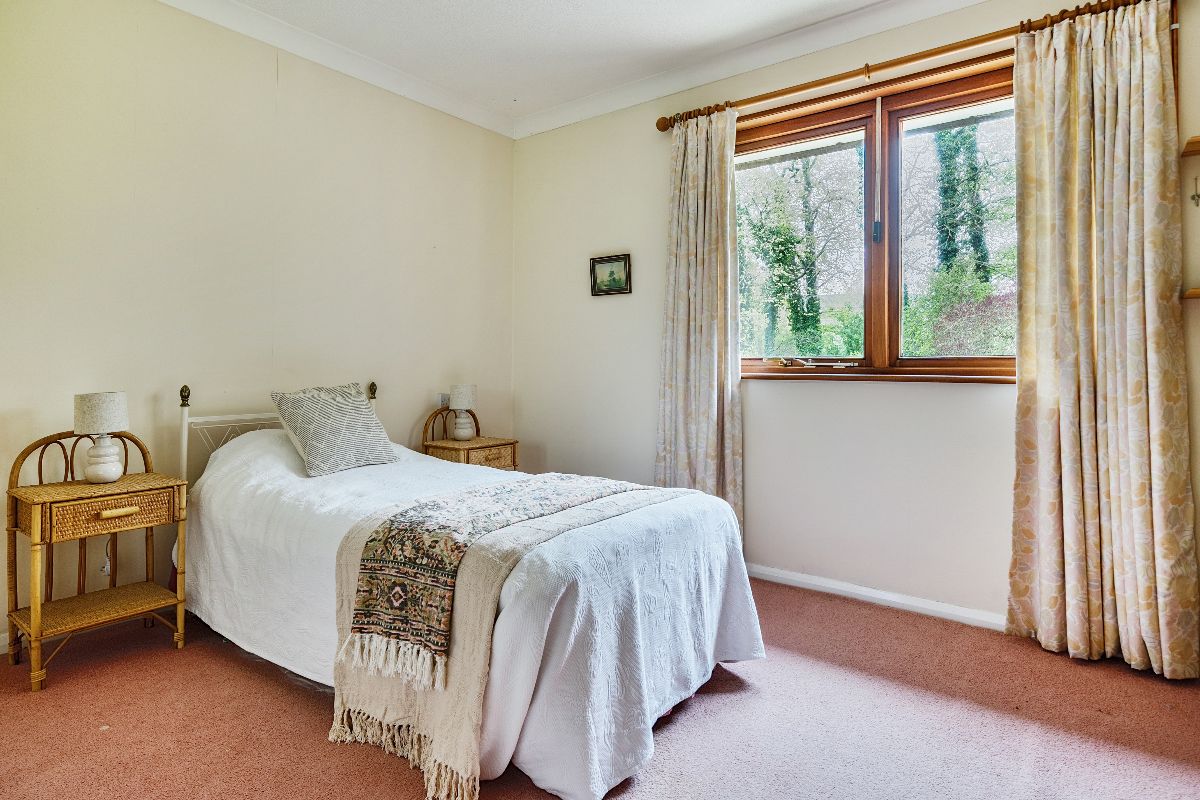 4 bed bungalow for sale in Little Langford, Salisbury  - Property Image 7