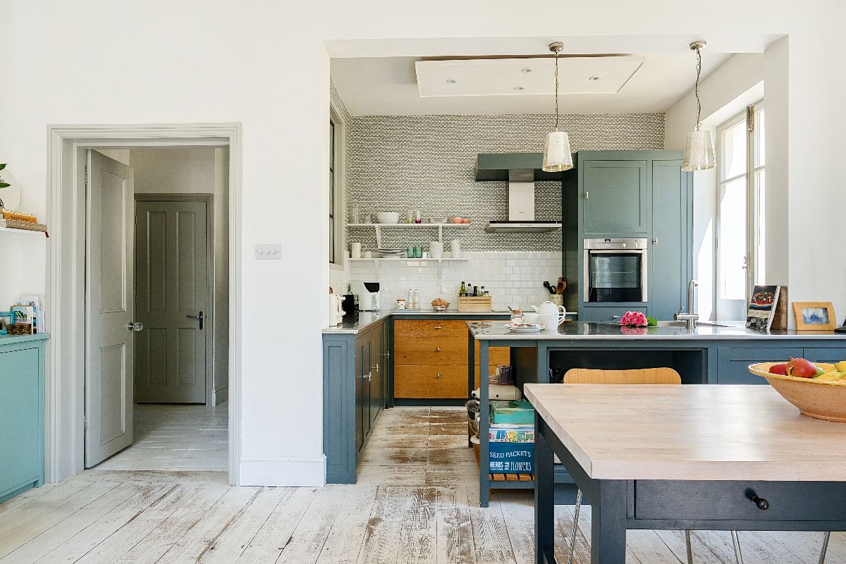 3 bed character property for sale in Bridge House, Salisbury, SP3